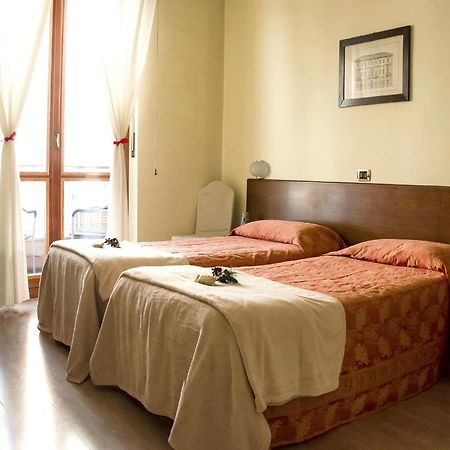 Domus Hotel أليساندريا المظهر الخارجي الصورة