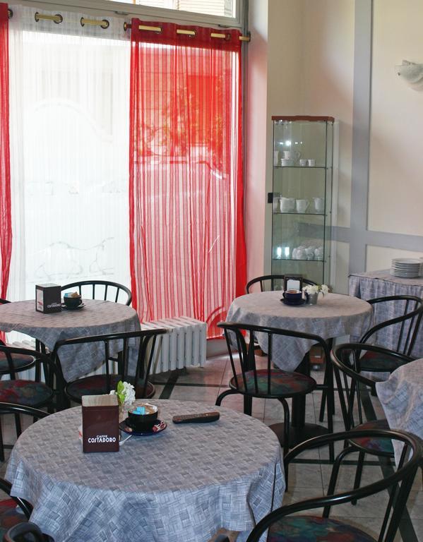 Domus Hotel أليساندريا المظهر الخارجي الصورة