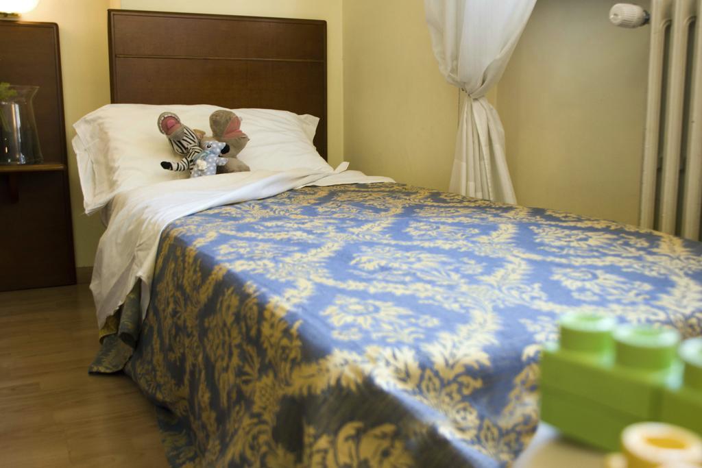 Domus Hotel أليساندريا المظهر الخارجي الصورة